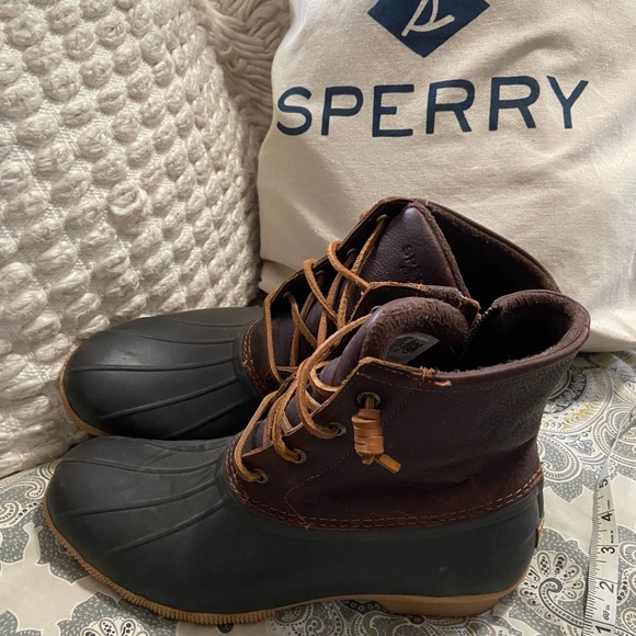 Sperry Top-Sider
Saltwater Duck Boots - Women's 11 - Picture 1 of 5
